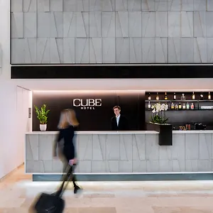 Cube פראג