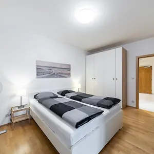 Apartament Garden Towers