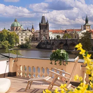 Apartament Charles Bridge