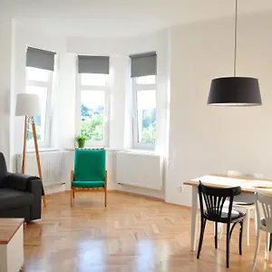Apartament Central-modern-apartment