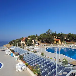 https://petalon-resort.in-istria.net