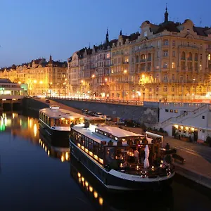 Úszó hotel Boat Matylda