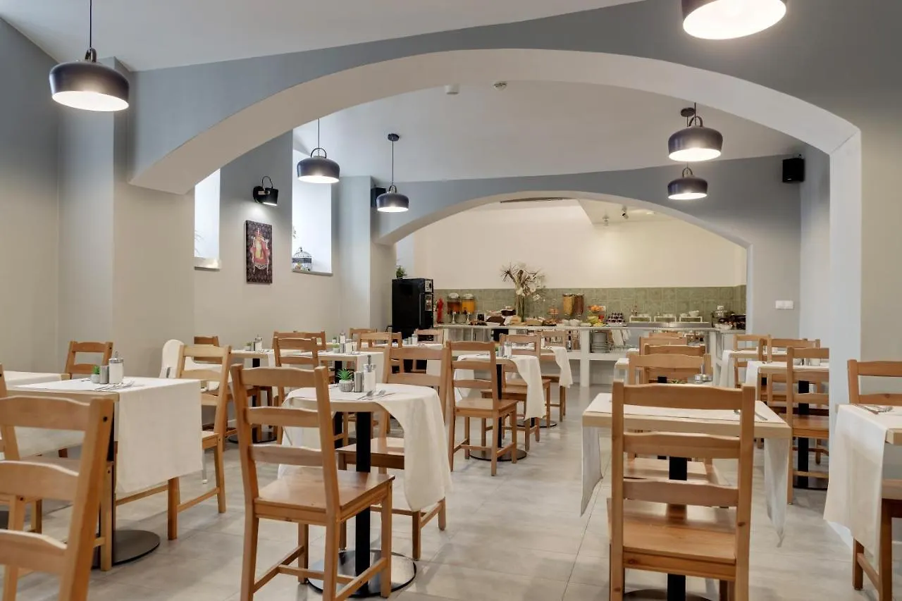 Royal Court Hotel Prague 3*,